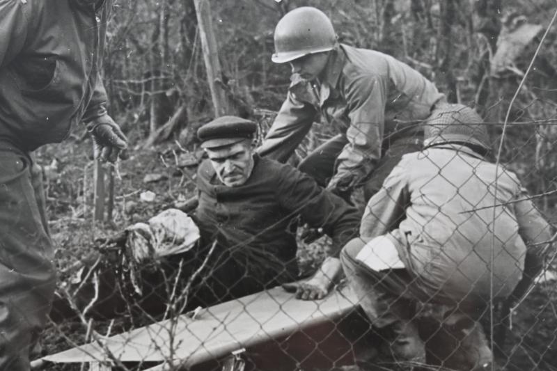 US WW2 Press Photo Set 'Box Mine'