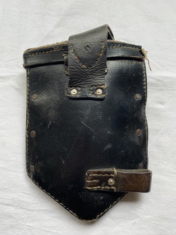 Folding Shovel Carrying Case, 1st Model -1940-