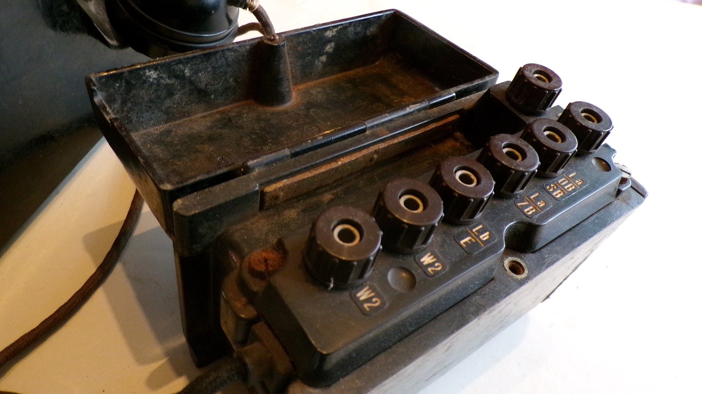 1939 Siemens Tischfernsprecher 38 (Tf. 38)