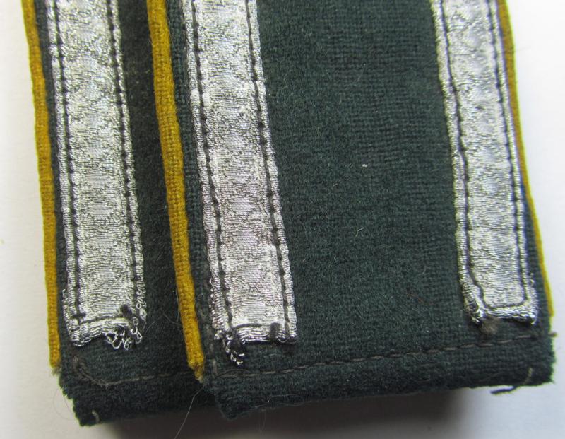 Attractive - and fully matching! - pair of WH (Heeres) early-war-period- (ie. 'M36'- ie. 'M40'-pattern and/or rounded-styled) NCO-type shoulderstraps as was intended for an: 'Uffz. eines Kavallerie- o. Aufklärungs-Abts. o. Rgts.'