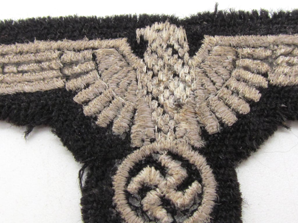 Early Waffen-SS EM/NCO Machine-Embroidered Sleeve Eagle