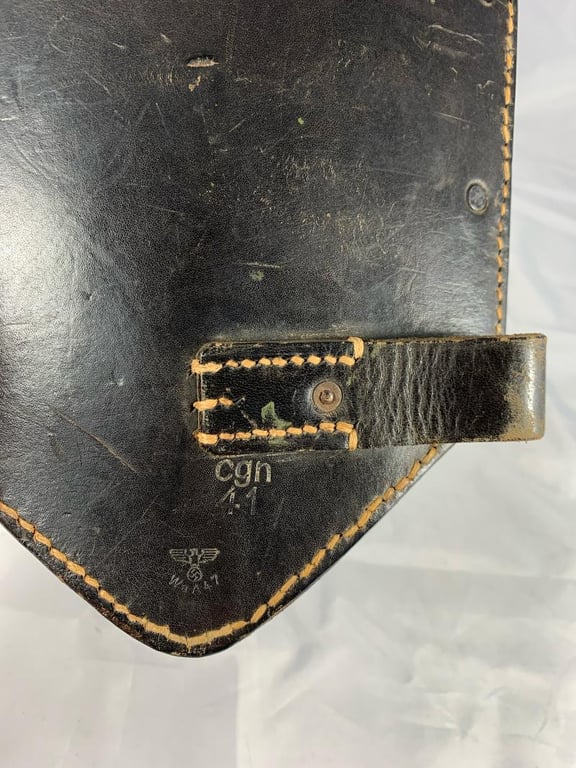 German Folding Shovel with Carrying Case, 1st Model -1941-