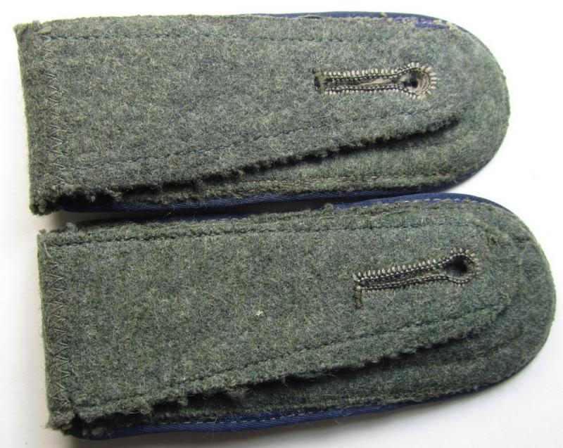 Superb - fully matching and scarcely found! - pair of WH (Heeres) - I deem - mid-war-period- (ie. 'M43'-pattern) NCO-type ('cyphered') shoulderstraps as was intended for usage by a: 'Feldwebel eines Sanitäts-Abteilungs'