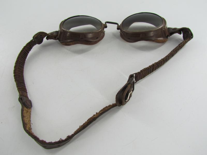 Luftwaffe LKPW101 Flight Crews Leather Winter Helmet With Flight Goggles