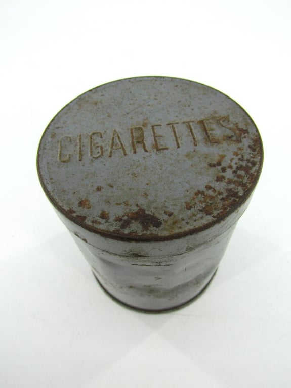 British WWII Cigarettes Can ( empty )