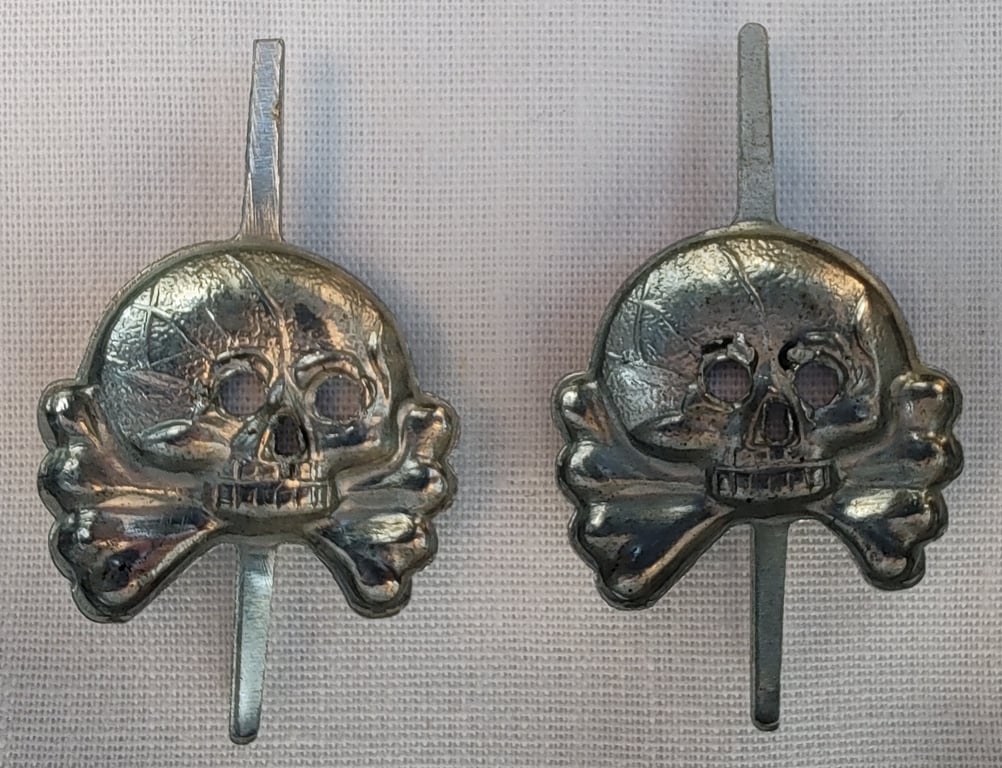 German Wehrmacht Set Of Two Mid-Late War Skulls For Panzer wrap collar tabs.