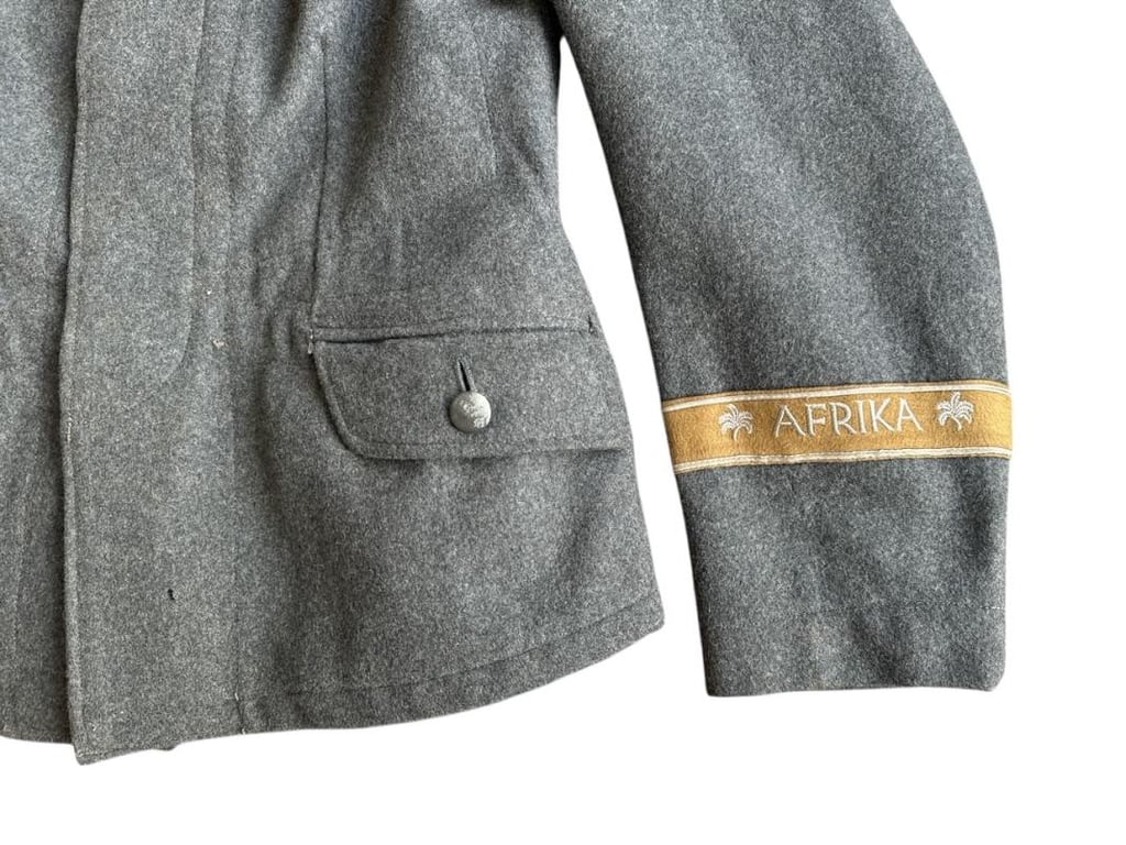 Luftwaffe Signals ( Nachrichten ) NCO Fliegerbluse with Afrika Cufftitle