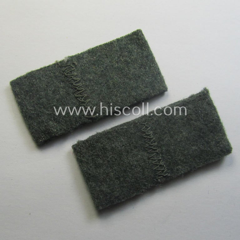 Pair of WH (Heeres) 'Kradschützen'-related, so-called: regimental shoulderstrap-'slip-ons' (ie. 'Schulterstück-Überschuben'): 'Soldat des Kradschützenbtl. der Pz.Div. u. Inf.Div. (mot) 135'