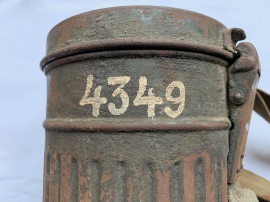 WH (Heer) M30 Gasmask Canister with Carryinng Straps
