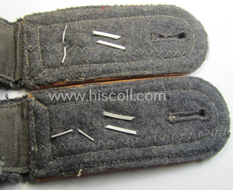 Pair of WH (Luftwaffe) NCO-type shoulderstraps: 'Feldwebel der Nachrichten-Truppen u. Mitglied einer Nachrichtenschule'