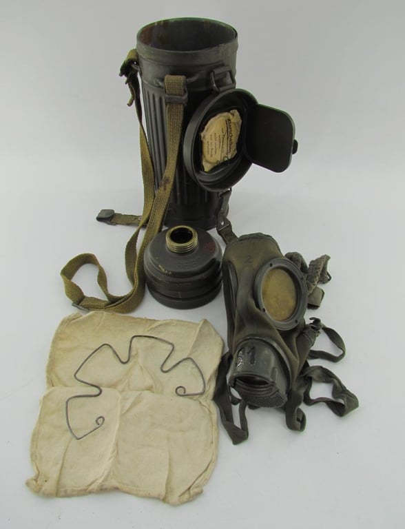 WH/SS Gasmask Cannister With Contents