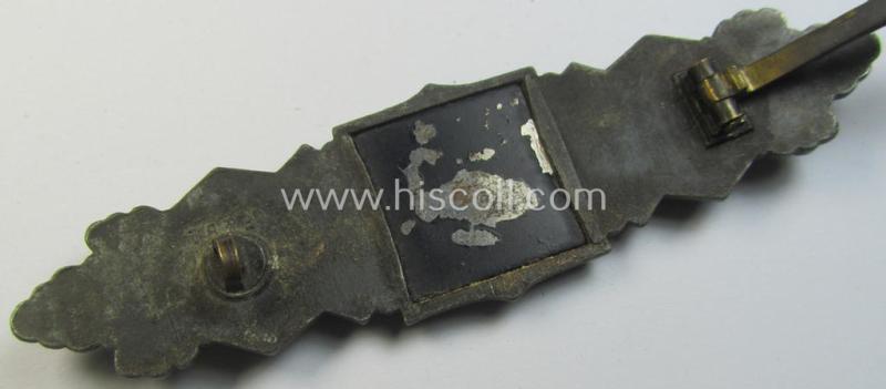 Attractive, 'Nahkampfspange in Bronze' (or: bronze-class close-combat clasp ie. CCC) being a neatly maker- (ie. 'F.&B.-L.'-) marked- and/or minimally converse-shaped specimen as was produced by the maker- (ie. 'Hersteller') 'Funcke u. Brüningh...