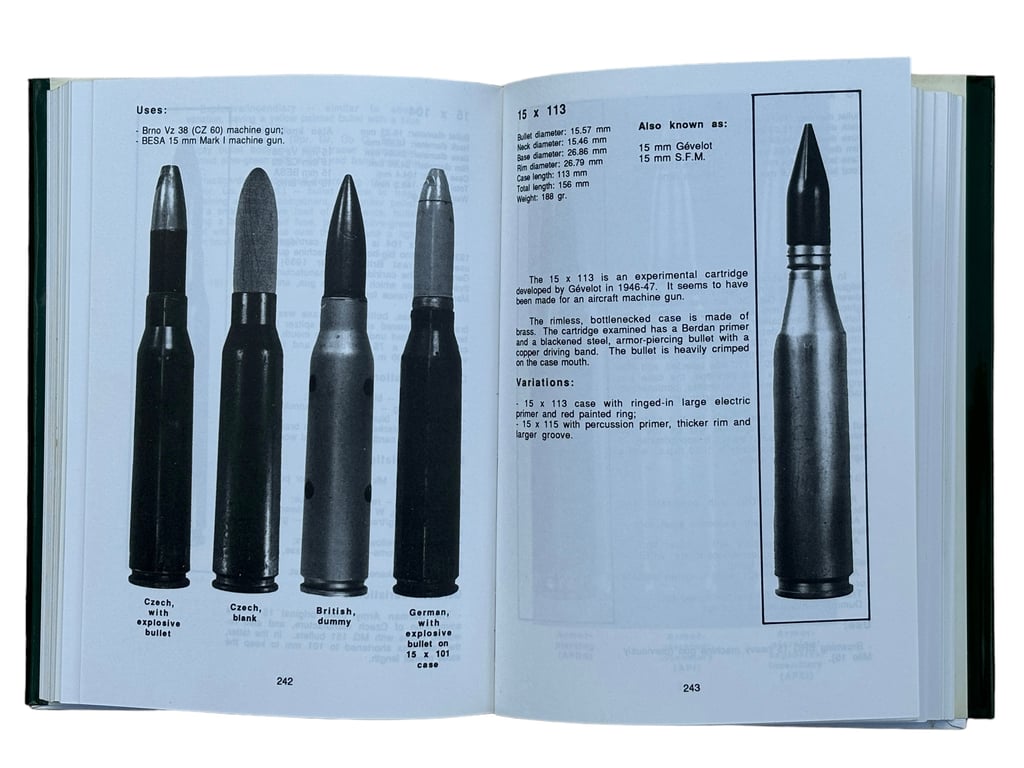 Military Rifle & Machine Gun Cartridges by Jean Huon