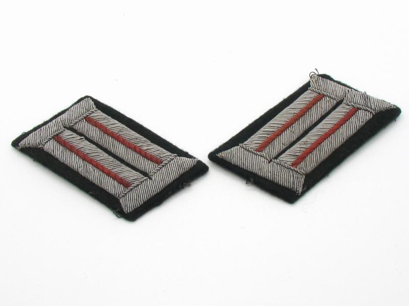 Wehrmacht Artillery Lieutenant shoulder boards & collar tabs