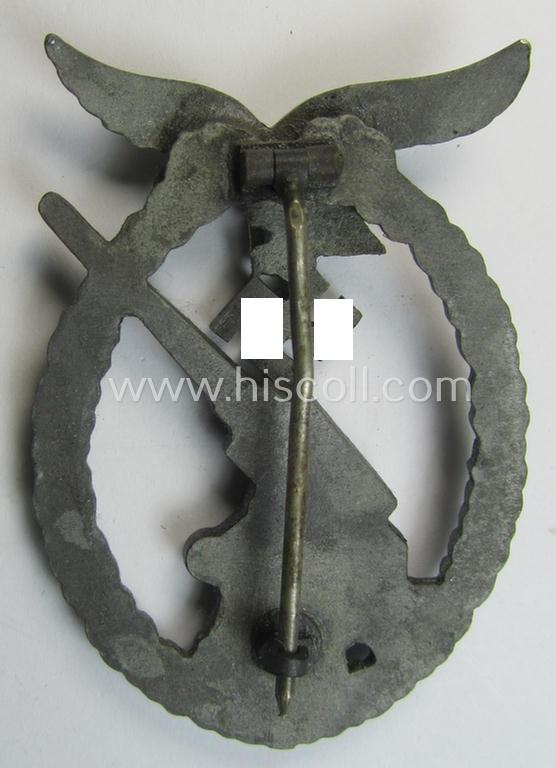 Attractive - and just moderately used! - 'Feinzink'-based example of a WH (Luftwaffe) 'Flakkampfabzeichen' being a very detailed albeit non-maker-marked example as was (I deem) produced by the: 'Steinhauer & Lück'-company