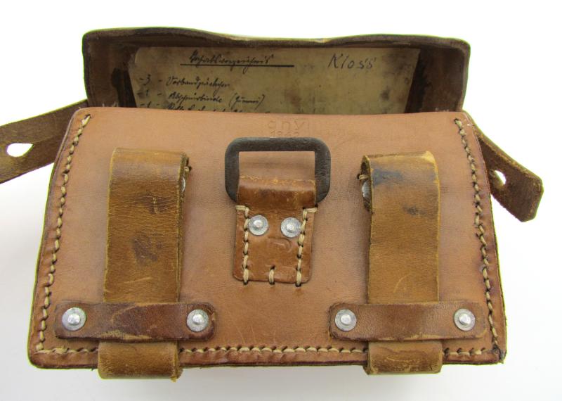 Wehrmacht ‘Sanitäter’ medic pouch by dny 1942