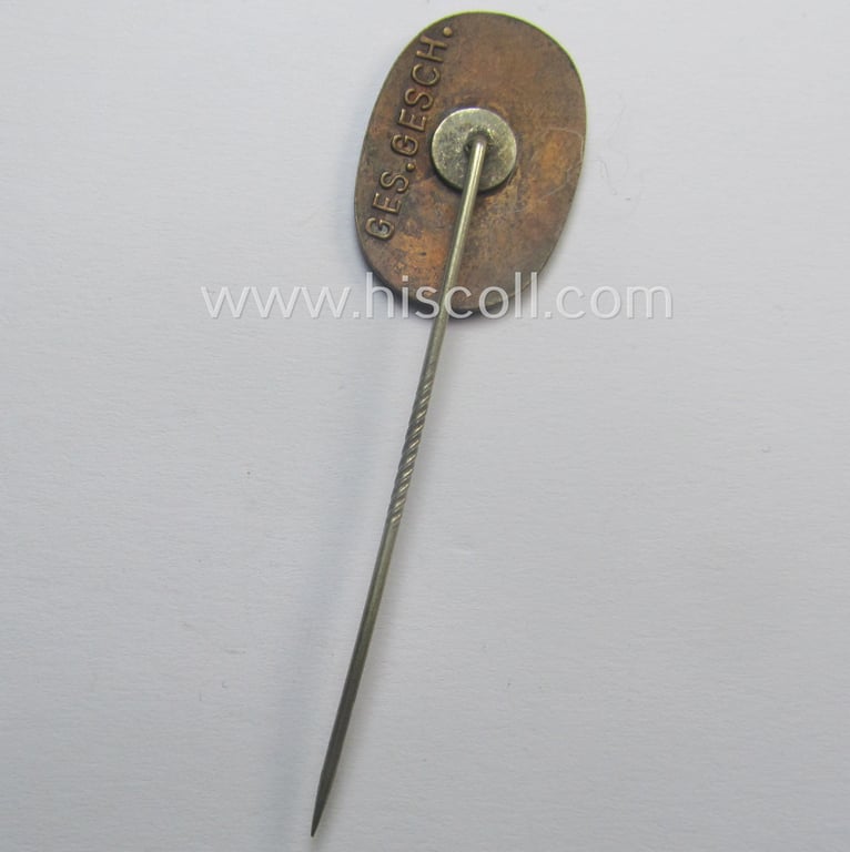 Neatly enamelled 'Reichsarbeitsdienst'- (ie. RAD-) related so-called: 'Mitglieds- o. Zivil-Abzeichen' being an attractive and patent-pending- (ie. 'Ges.Gesch.'-) marked example that shows the text: 'Arbeitsdank'