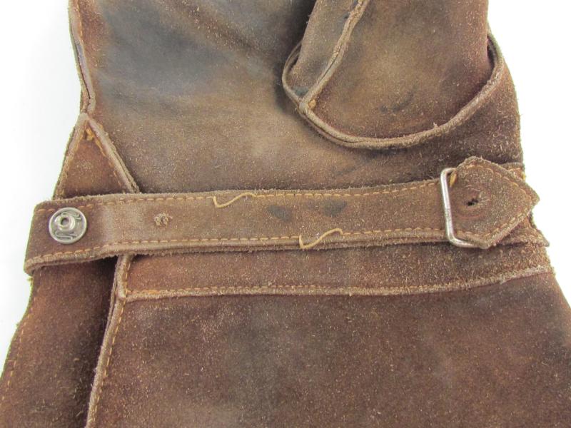 Luftwaffe Pilot Gloves dated 1944 and LBA Marked