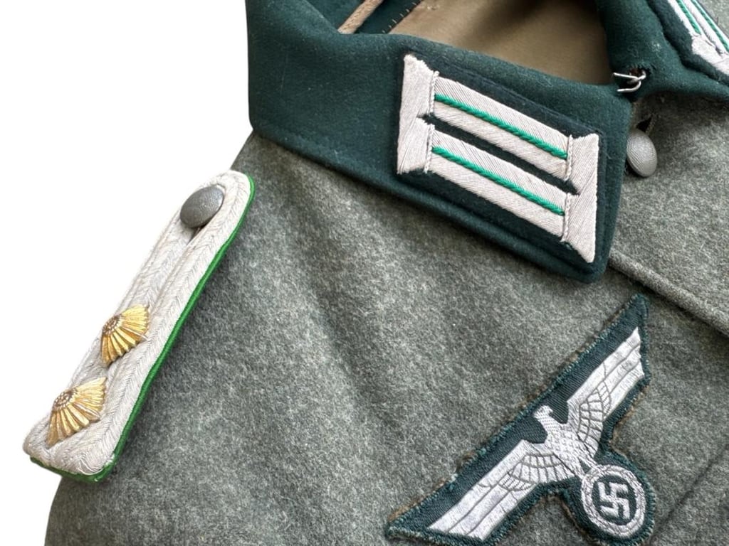 Wehrmacht ‘Gebirgsjäger’ officer M36 Feldbluse for Hauptmann