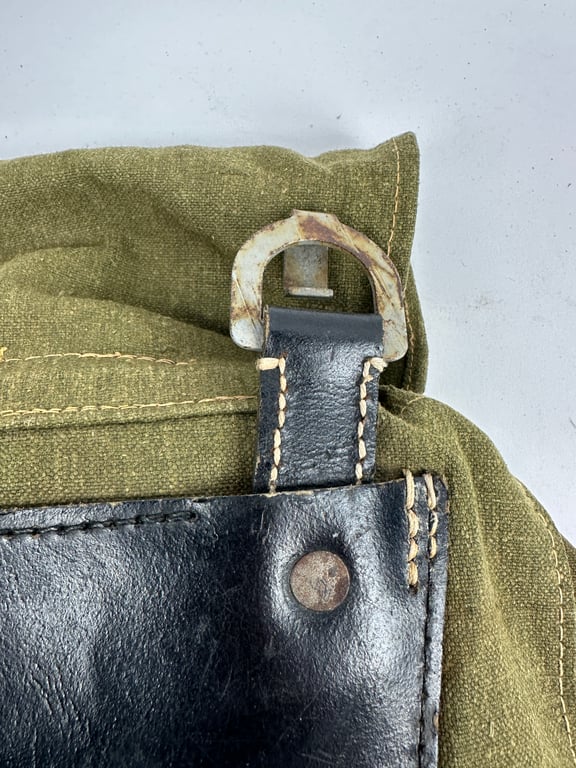 WW2 German late war M44 "Rucksack"