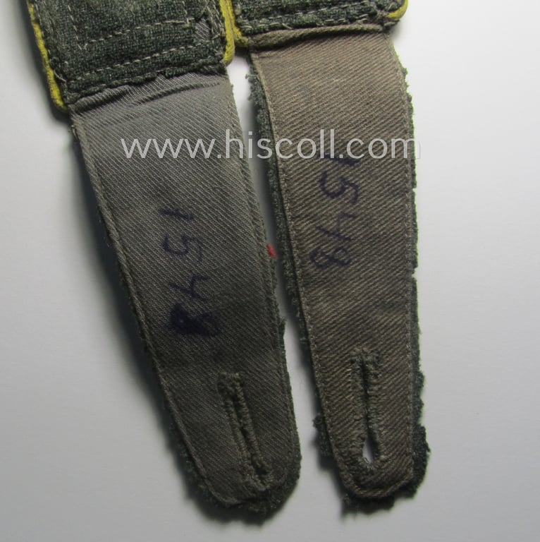 Pair of WH (Heeres) NCO-type (ie. 'M43'-pattern) shoulderstraps: 'Oberfeldwebel eines Nachrichten-Abtgs.'