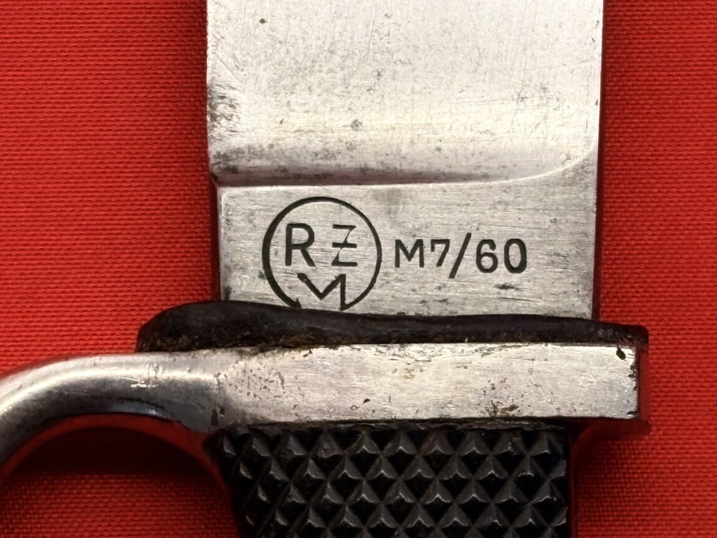 WW2 GERMAN HITLER YOUTH KNIFE RZM STAMPED M7/60 FOR RARE MAKER GUSTAV L. KOLLER NACHFOLGER WITH THE UNSTIPPLED HJ EMBLEMED DIAMOND