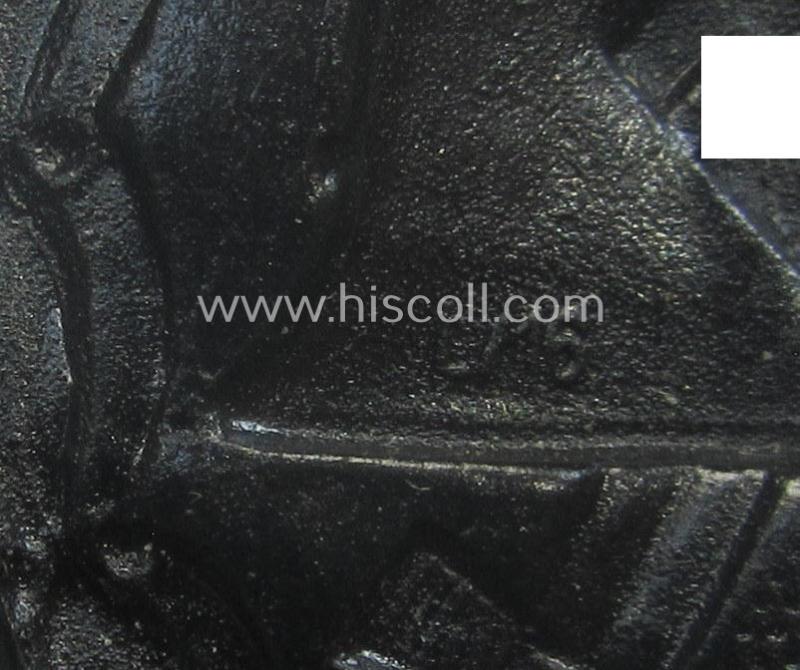 'Verwundeten-Abzeichen in Schwarz' being a maker- (ie. 'L/16'-) marked example by the: 'Steinhauer & Lück'-company that came stored in its (scarcely seen!) period pouch