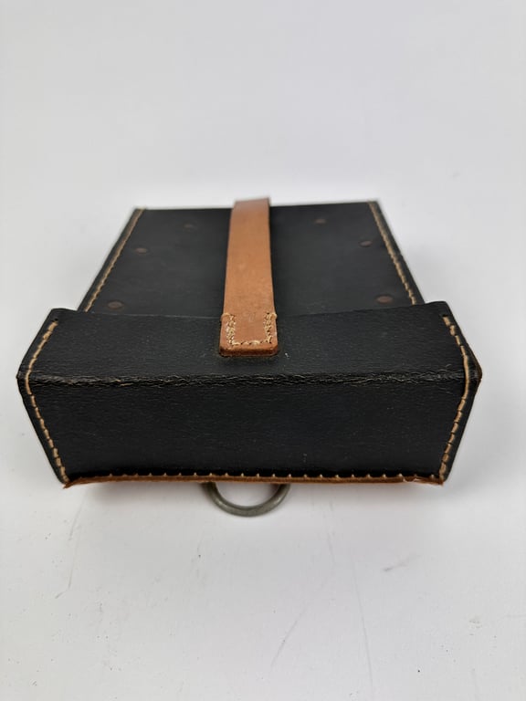 Late war MG34/42 Tool Pouch "mint condition"