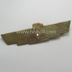 HJ/BDM (ie. 'Hitlerjugend' or: 'Bund Deutscher Mädel') day-badge...