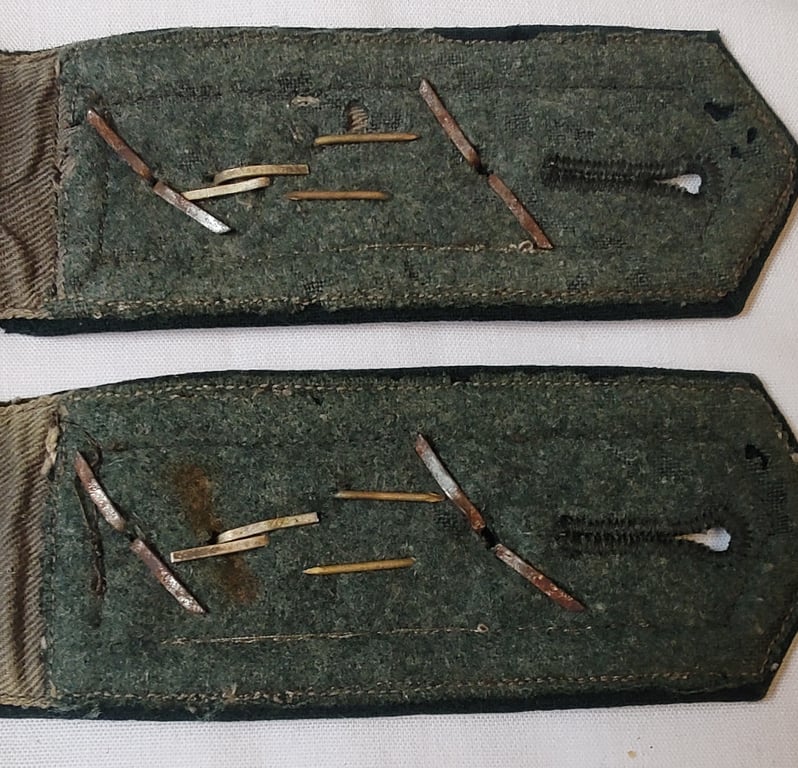 Pair of WH (Heeres), neatly 'cyphered'  M36/M40-pattern pointed style NCO type shoulder straps ' Kradschützen-Bataillon 7
