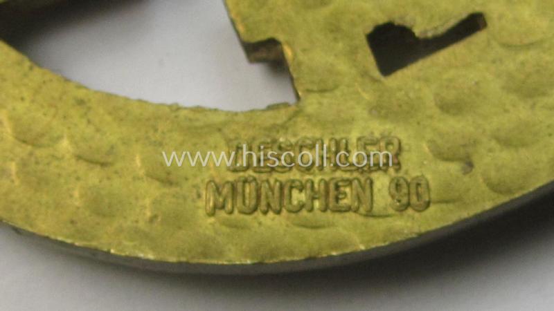 Attractive - and just moderately worn- ie. used! - so-called: 'Sportabzeichen des Allgemeinen Deutschen Automobil-Clubs (o. ADAC) in Gold) being a nicely maker- (ie. 'Deschler'-) marked example