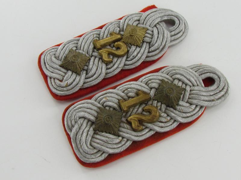 Luftwaffe 'Oberst des Artillerie-Regiments 12' Shoulder Boards