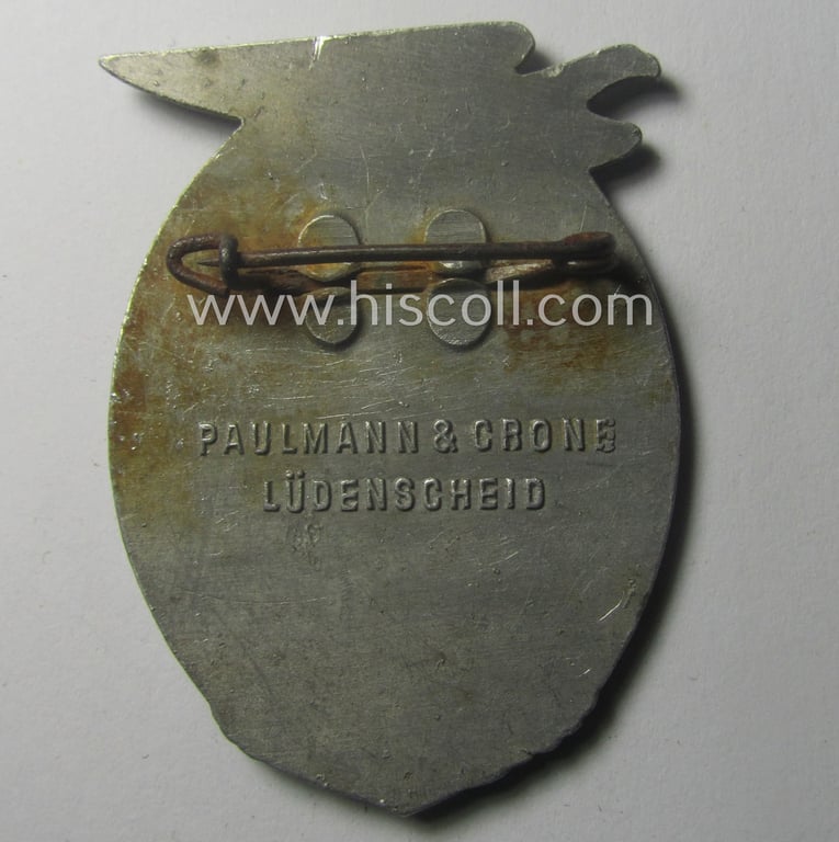 Commemorative, SA- (ie. 'Sturmabteilungen'-) related 'tinnie' depicting an illustration of 3 'SA-Mitglieder' and typical 'Reichsadler'-device coupled with the text: '2. Nordmark-Treffen - 23.24.5.1936'