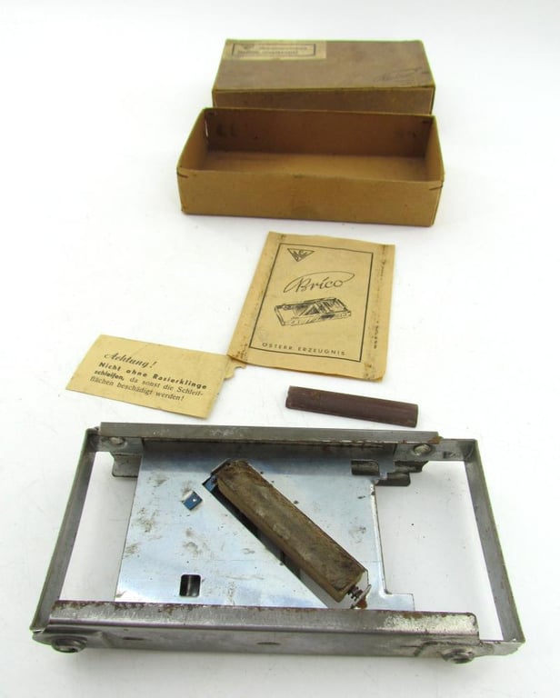 WWII Era German Razor Blade Sharpener in Original Box