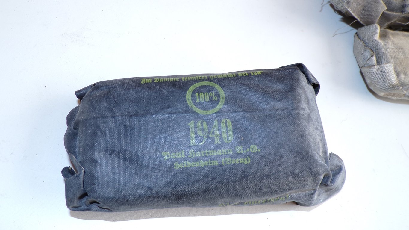 Wehrmacht Field Dressing Grouping (5 Pcs)