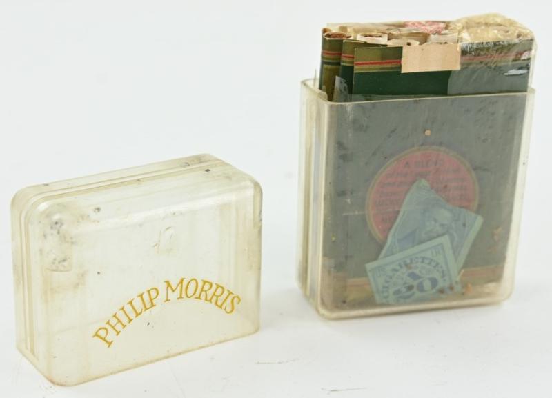 US WW2 Package of Lucky Strike Cigarets with Case