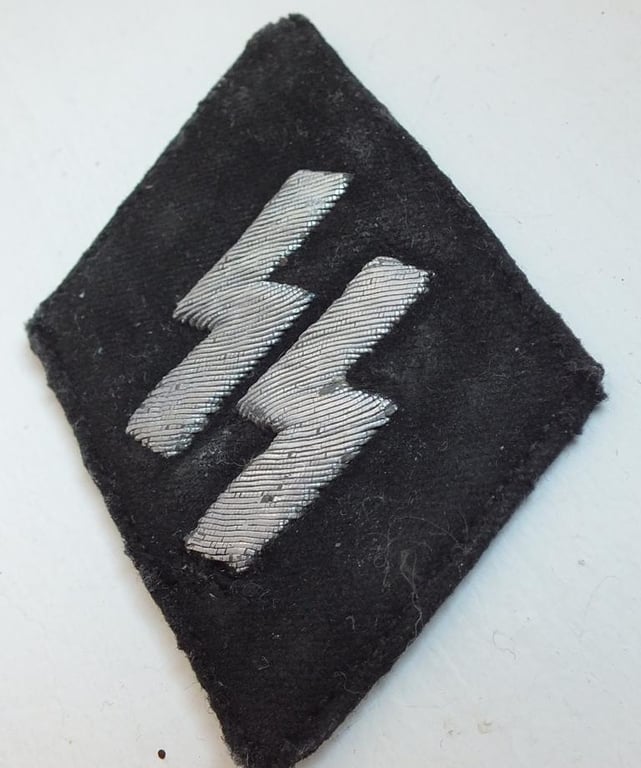 Waffen SS bullion style NCO  collar tab