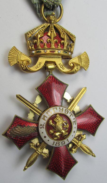 Attractive, bright-golden-toned, Bulgarian WWII-period military-officers'-cross: 'For Military Merit - IV class' (or: in Bulgarian- ie. Cyrilic language: “Орденъ за Военна Заслуга”) that comes in its period case as issued
