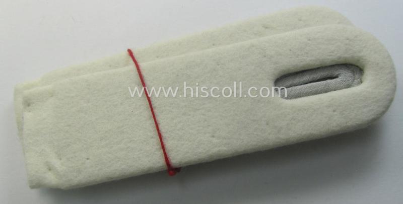 'Virtually mint- ie. unissued' pair of WH (Heeres) officers'-type shoulderboards: 'Leutnant der Infanterie'