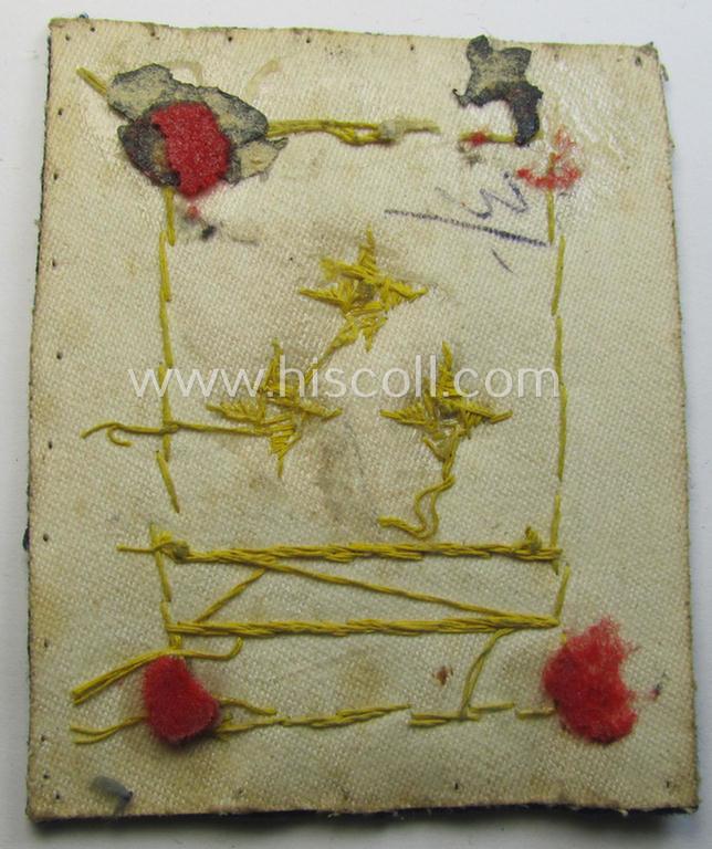 Single, - typically Dutch-produced! - example of an NJS- (or: 'Nationale Jeugdstorm'-) related collar-patch (ie. 'Kraagspiegel') as intended for a: 'Hoofdhopman'