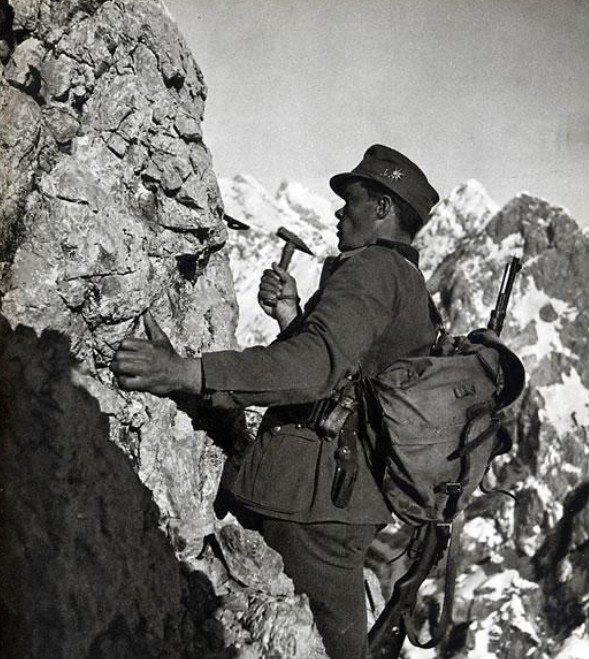 Wehrmacht Gebirgsjäger STUBAI Climbing Hammer – GJR 137 Regiment Marked