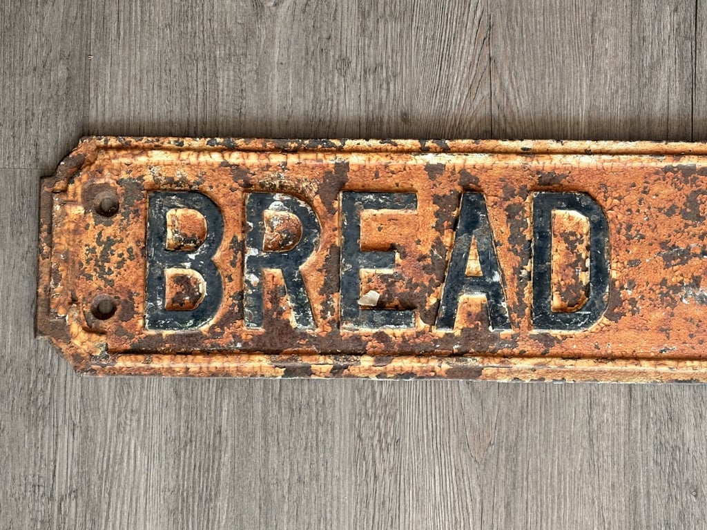 Fabulous Rare Original English Cast Iron City of London Street Sign Bread Street.