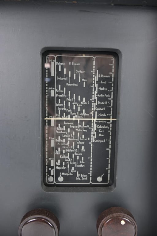 German WH Philips 156 UBV Broadcast Receiver