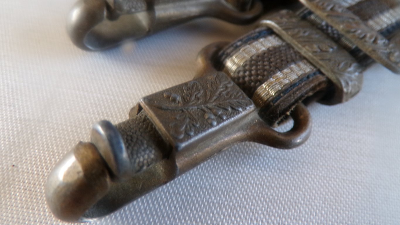 2nd Model Luftwaffe Deluxe Dagger Hangers
