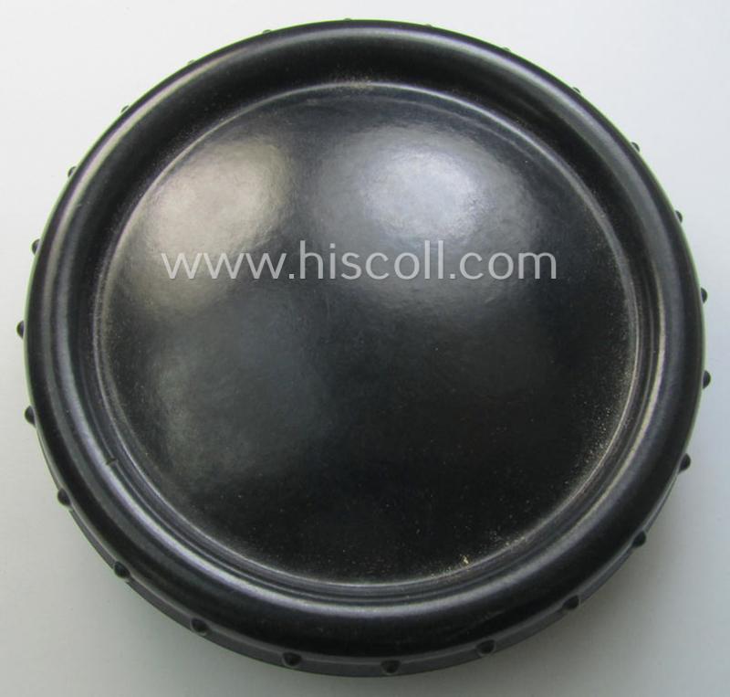 'Standard-issue'-type, WH 'Fettbuchse' (ie. fat-container) being an undamaged example as executed in black-coloured 'Bakelite'-based material