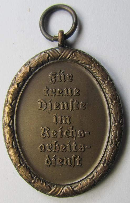 Attractive, RAD (ie.'Reichsarbeitsdienst') so-called: 'Dienstauszeichnung 4. Stufe für Männer' (as was intended for 4 years loyal-service) that comes stored in its (scarcely seen and equally nicely preserved!) light-brown-coloured box ie. etui