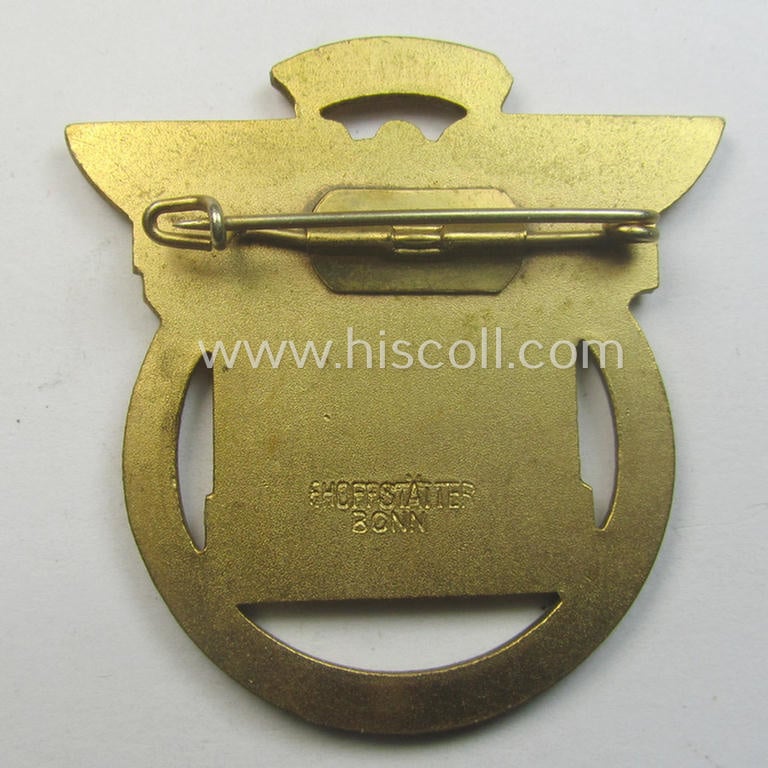 Rarely found, HJ- ie. BDM (ie. 'Hitlerjugend' or: 'Bund Deutscher Mädel') related commemorative day-badge: 'Reichskampf - München - Hauptstadt der Bewegung - 1937'