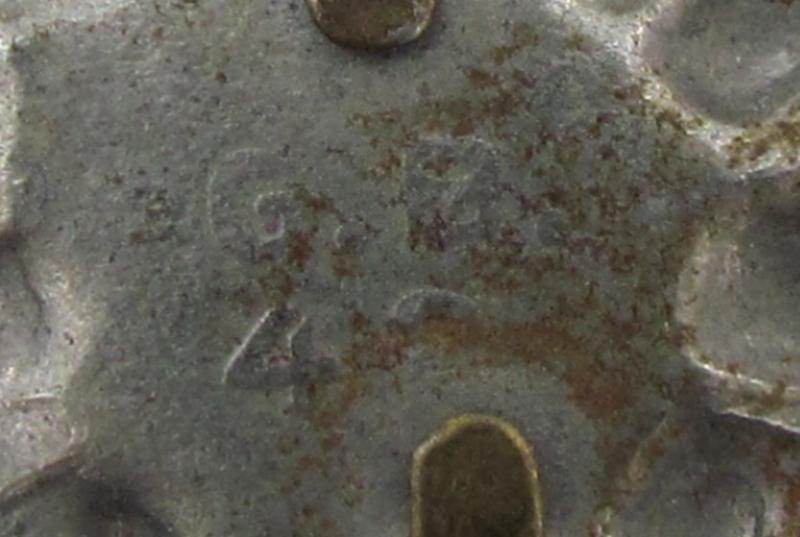 Wehrmacht Mountain Troops "Edelweiss" Cap badge