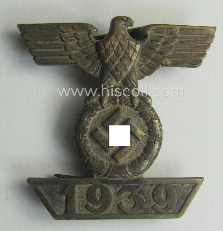 Superb, 'Wiederholungsspange zum EK II. Klasse' (or: bar to the WWI IC second class) being a (presumably) non-maker-marked example as was (I deem) produced by the maker (ie. 'Hersteller') named: 'Wilh. Deumer' as based in the town of Lüdenschei...