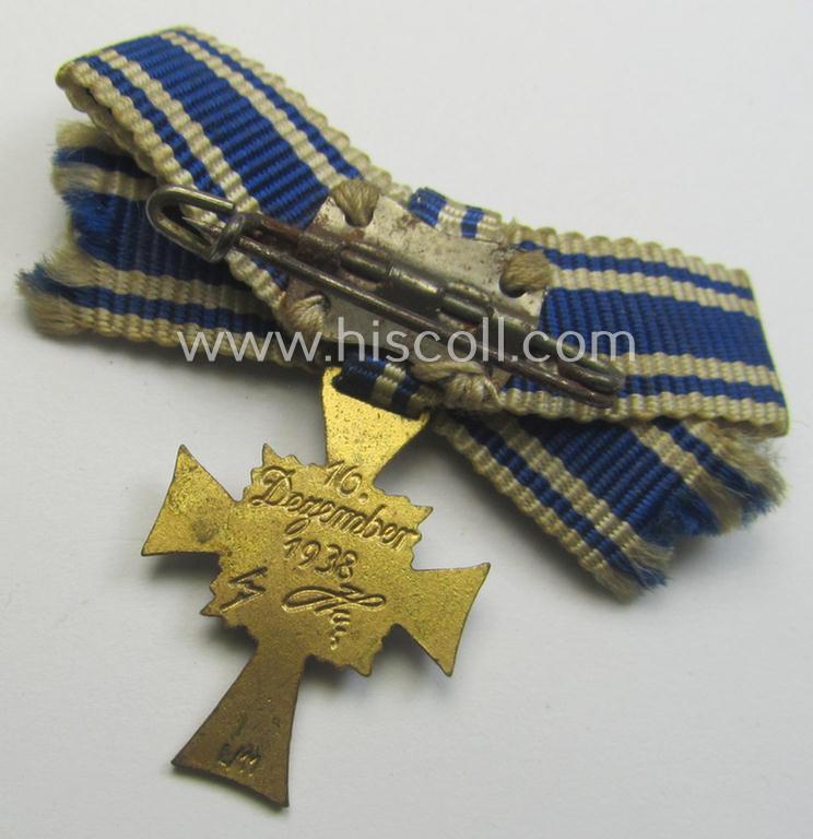 Miniature of an: 'Ehrenkreuz der deutschen Mutter - erste Stufe' (or: golden-class mothers'-cross) being a maker- (ie. 'L/11'-) marked example